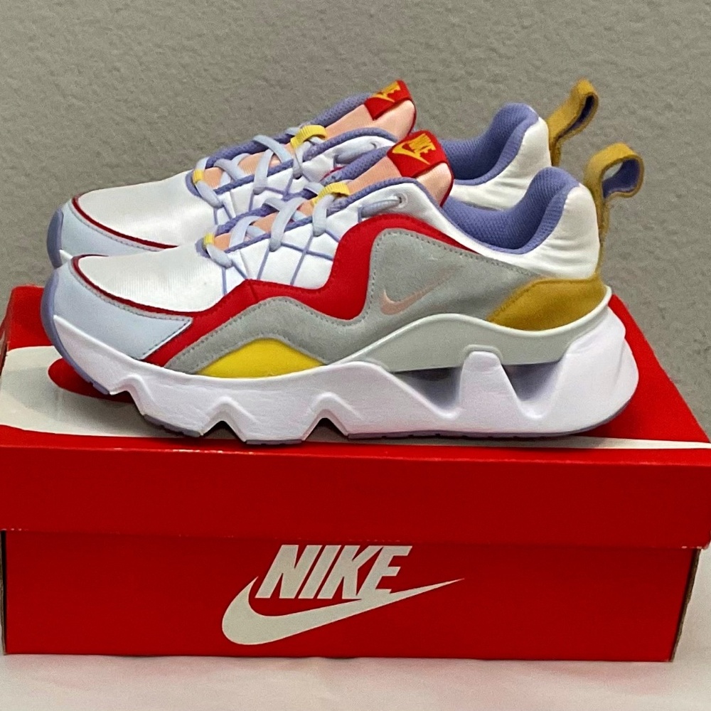 Size 8 / EUR 39 Nike RYZ 365 Multicolor.